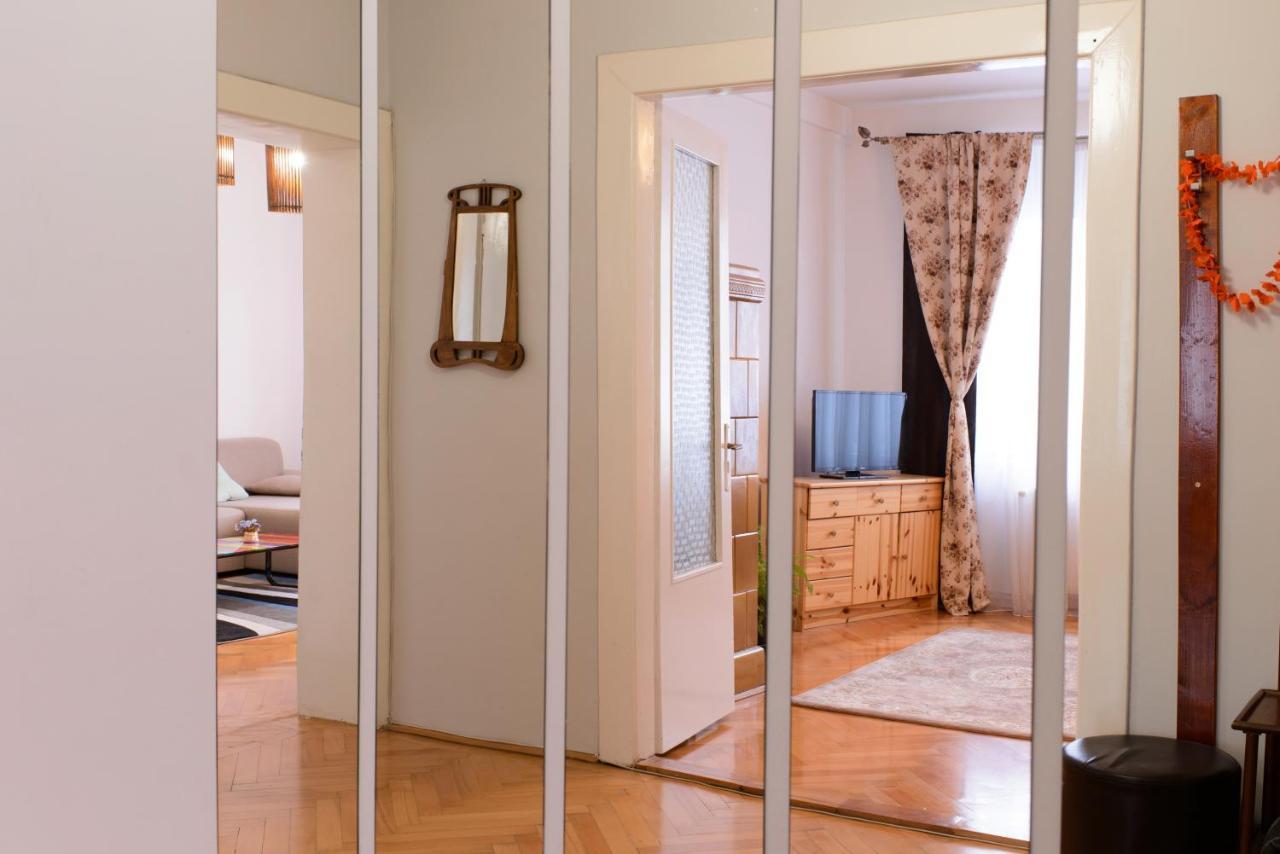 Sunshine Apartment Брашов Екстериор снимка