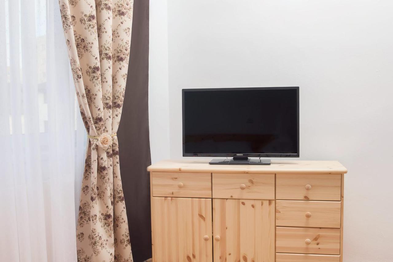 Sunshine Apartment Брашов Екстериор снимка