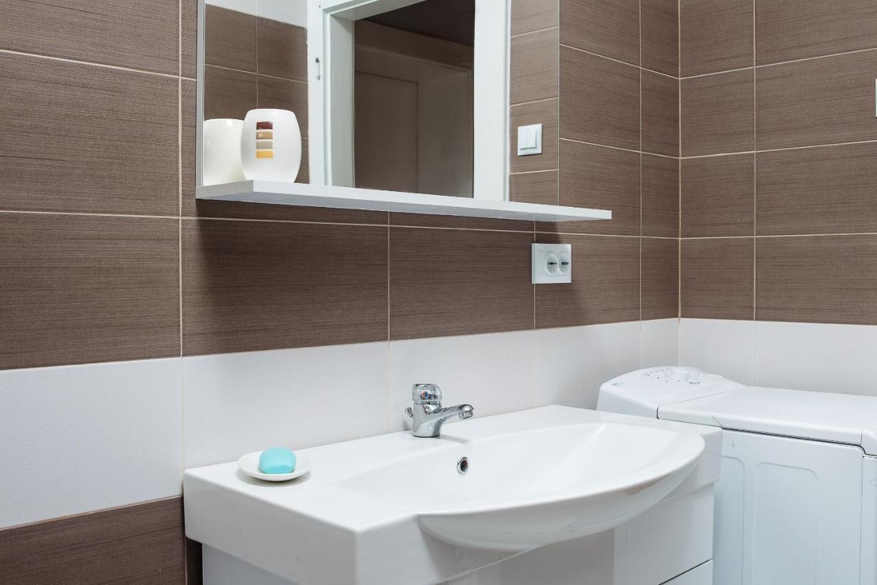 Sunshine Apartment Брашов Екстериор снимка